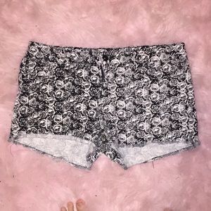 Hot topic skull jean shorts